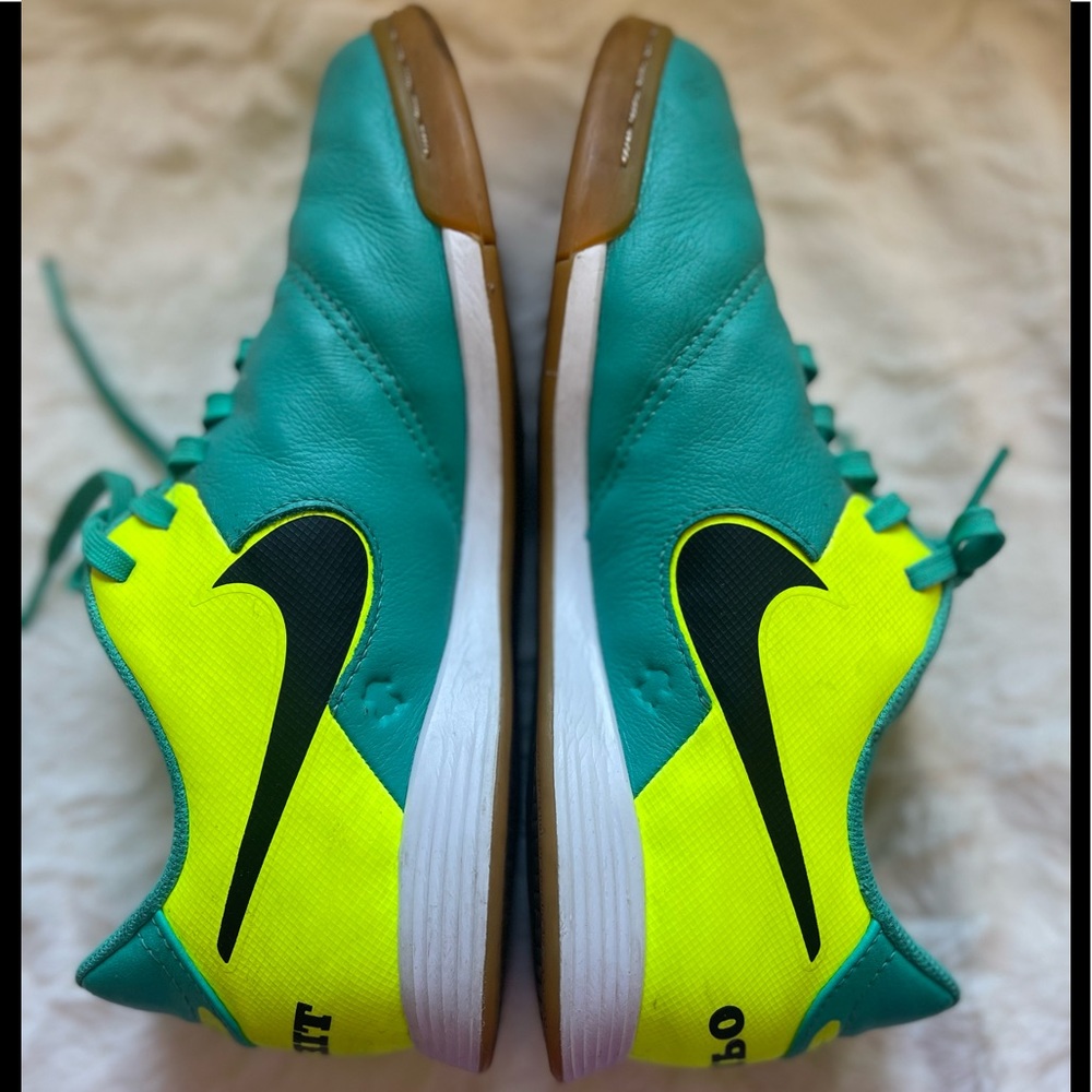 Indoor/court shoes Nike TIEMPO